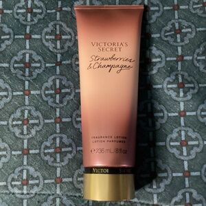 Victoria’s Secret Strawberries & Champagne Fragrance Lotion 236 ml/8 fl oz NEW